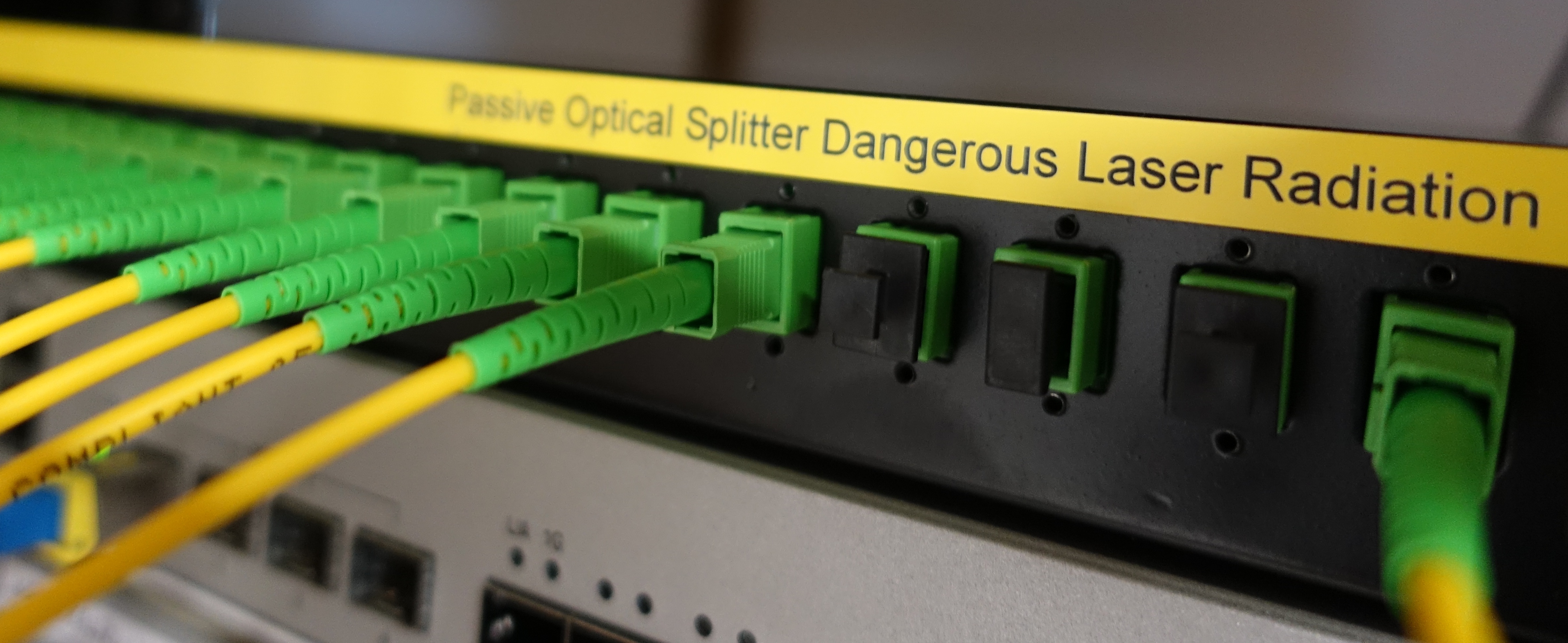 Single mode optical patch panel passive splitter 